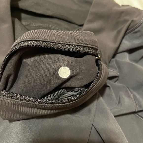 Lululemon speed up shorts - Picture 4 of 4